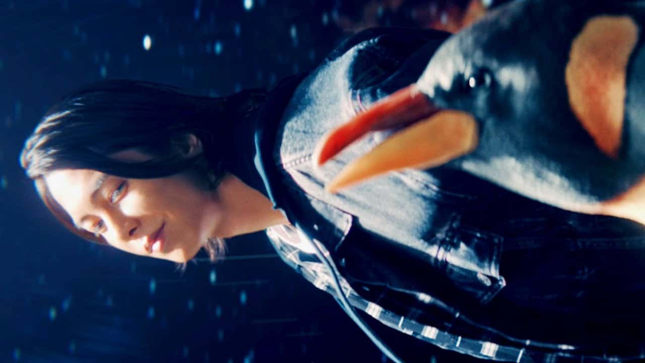 山下智久、相棒のペンギンとサイバー空間へダイブ！自身が作詞したCM楽曲「Visio」／デジタルガレージCM+メイキング＋インタビュー | 芸能 ...